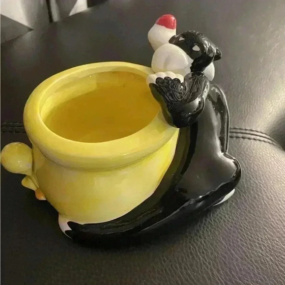 Warner Brothers Looney Tunes Sylvester & Tweety CERAMIC PLANTER - Picture 6 of 7